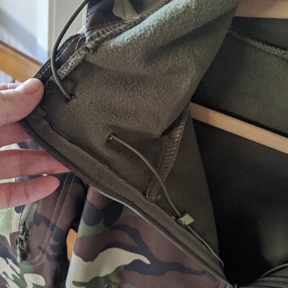 Hunting Jacket - Picture 6 of 9